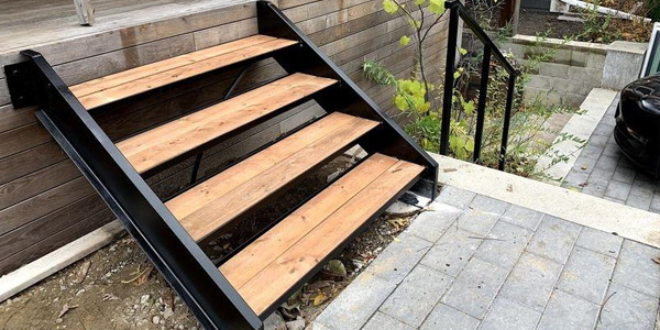 Metal vs. Wood: The Ultimate Advantages of a Metal Staircase