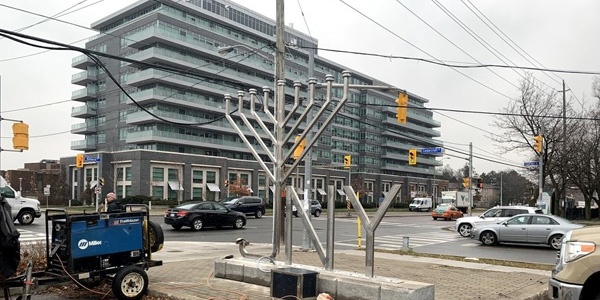 Deciding Between In-Shop and On-Site Services