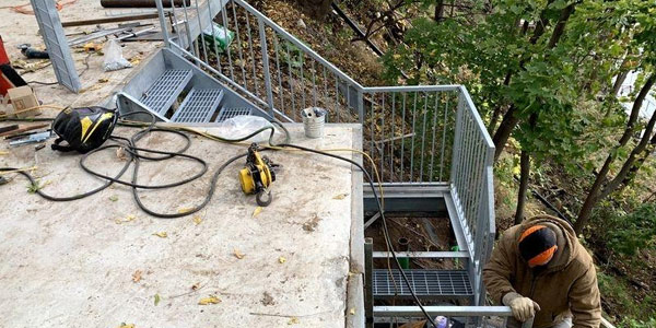 Mild Steel, Stainless, or Aluminum: Which is Best for Your Custom Staircase